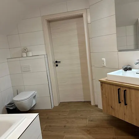 Steinbichler 4* ヌスドルフ・アム・アターゼー