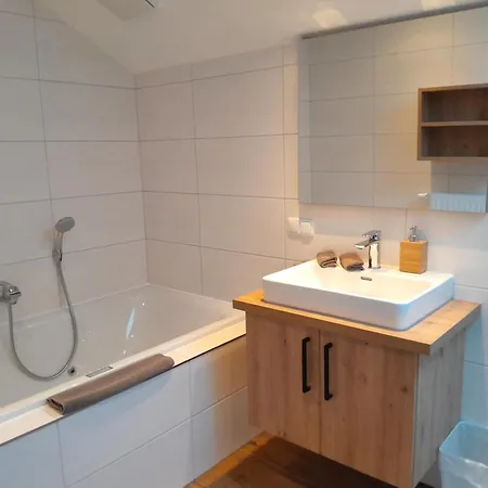 Gasthof Steinbichler Мини-отель Нусдорф-ам-Аттерзее